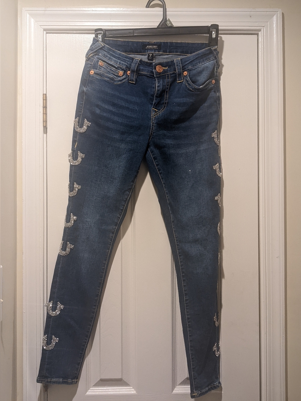 True Religion"Jennie Curvy" Light Wash 28 Jeans with Rhinestone Horseshoes